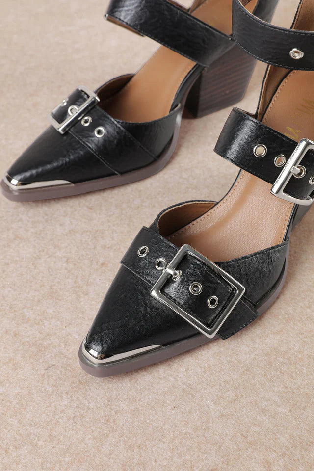RIGHT ON POINT HEEL--BLACK