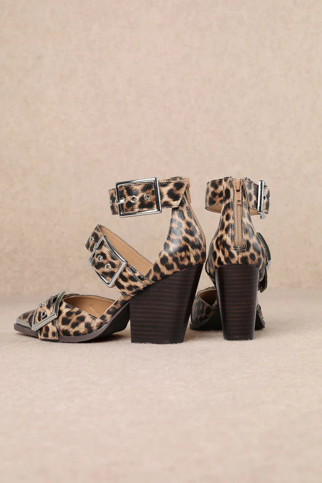 RIGHT ON POINT HEEL--LEOPARD