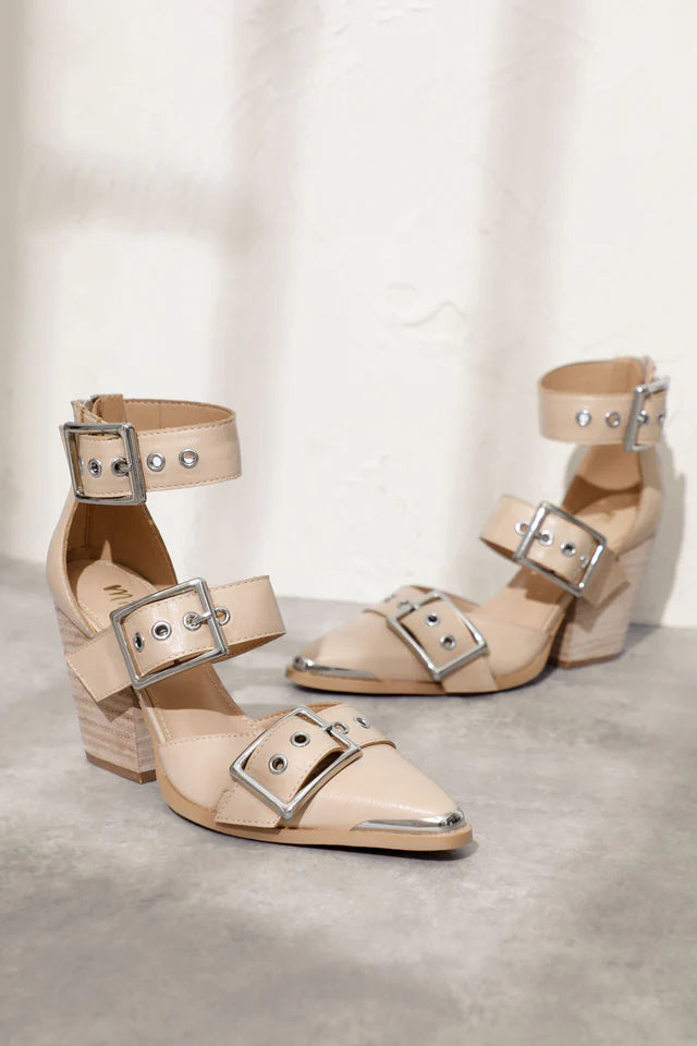 RIGHT ON POINT HEEL--BEIGE