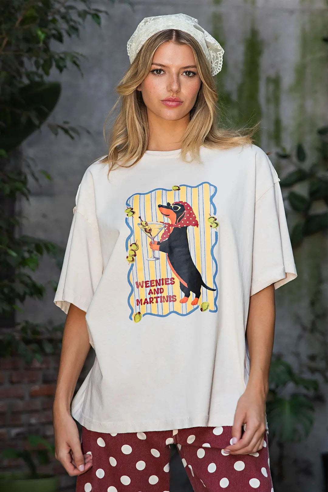 WEENIES & MARTINIS GRAPHIC T-SHIRT