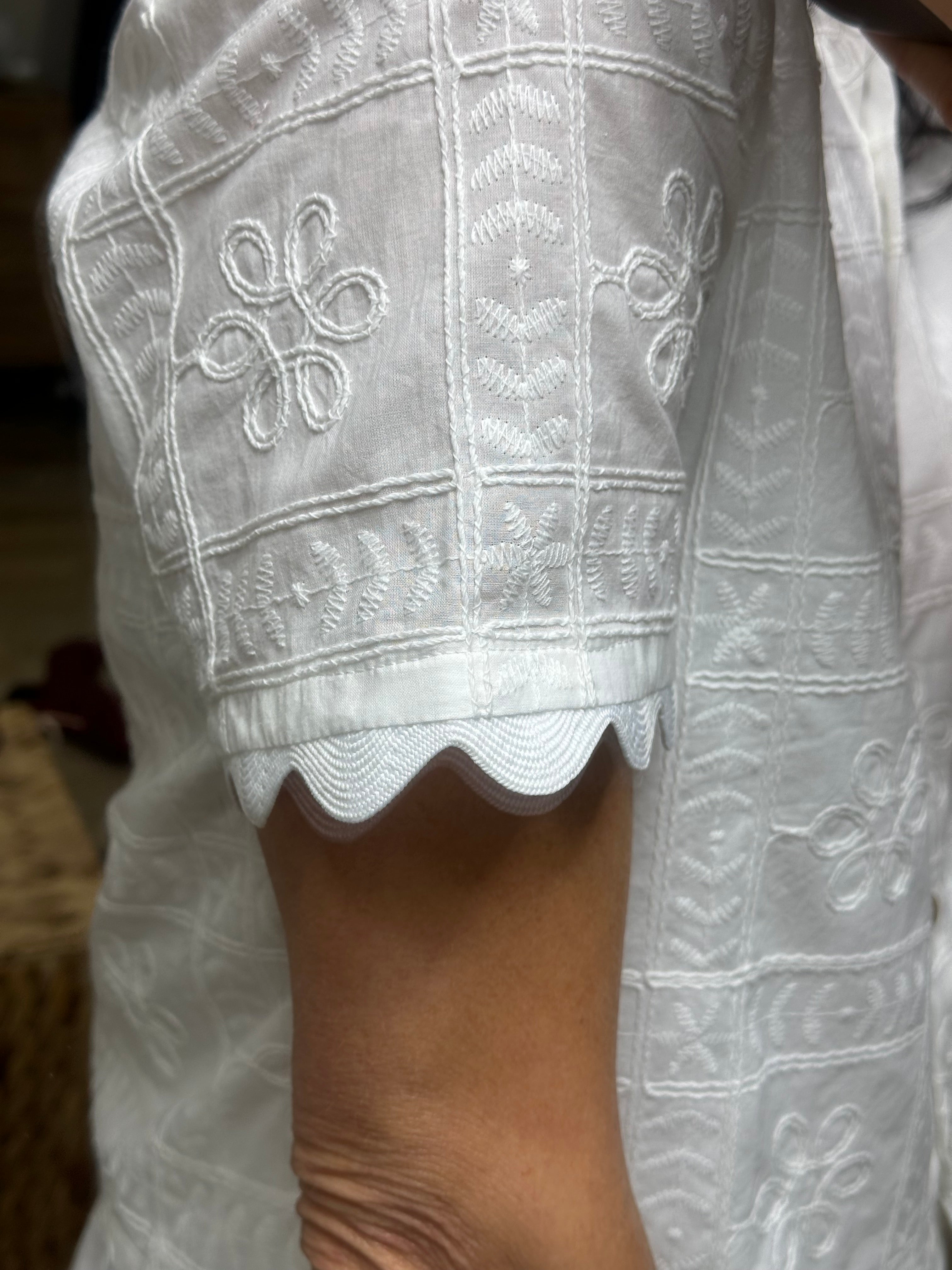 EMBROIDERY DETAILED EYELET TOP--WHITE