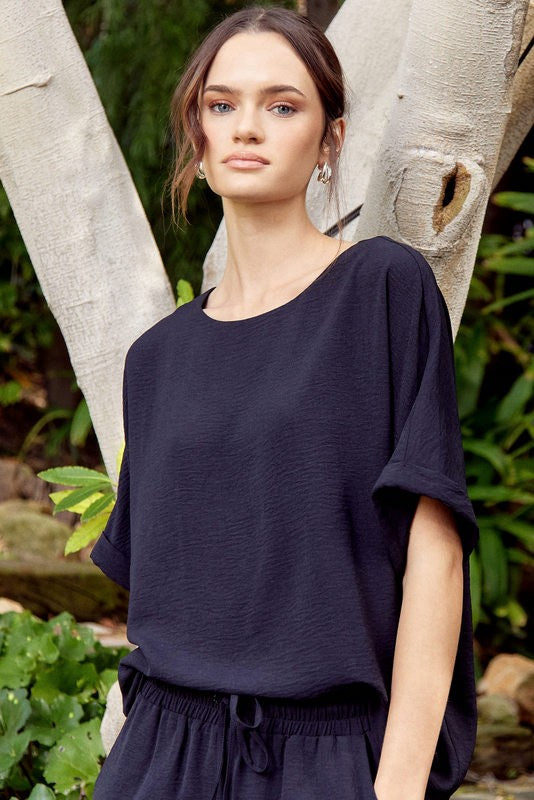 A SIMPLE TIME SHORT SLEEVE TOP--BLACK