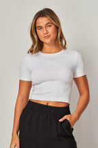 SEAMLESS CREWNECK CROP TOP--WHITE