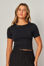 SEAMLESS CREWNECK CROP TOP--BLACK