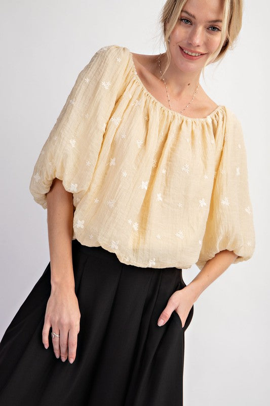 EMBROIDERY PUFF SLEEVE TOP