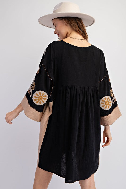 EMBROIDERED V-NECK DRESS--BLACK