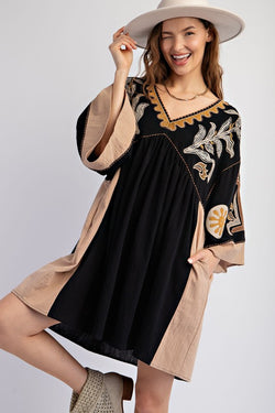 EMBROIDERED V-NECK DRESS--BLACK