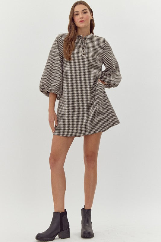 ALL EYES ON YOU HOUNDS TOOTH DRESS--BLACK