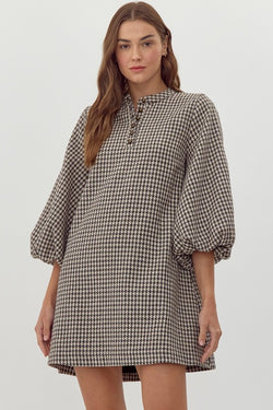 ALL EYES ON YOU HOUNDS TOOTH DRESS--BLACK