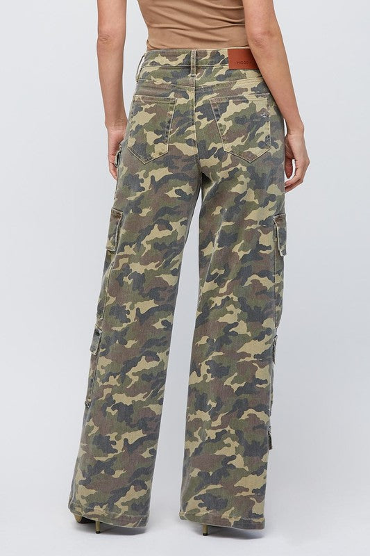 HIDDEN NORI HIGH RISE SUPER WIDE LEG CARGO CAMO PANTS