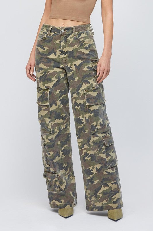 HIDDEN NORI HIGH RISE SUPER WIDE LEG CARGO CAMO PANTS