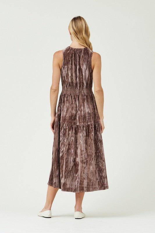 EVERY MOMENT COUNTS SLEEVELESS VELVET MIDI DRESS--BARK