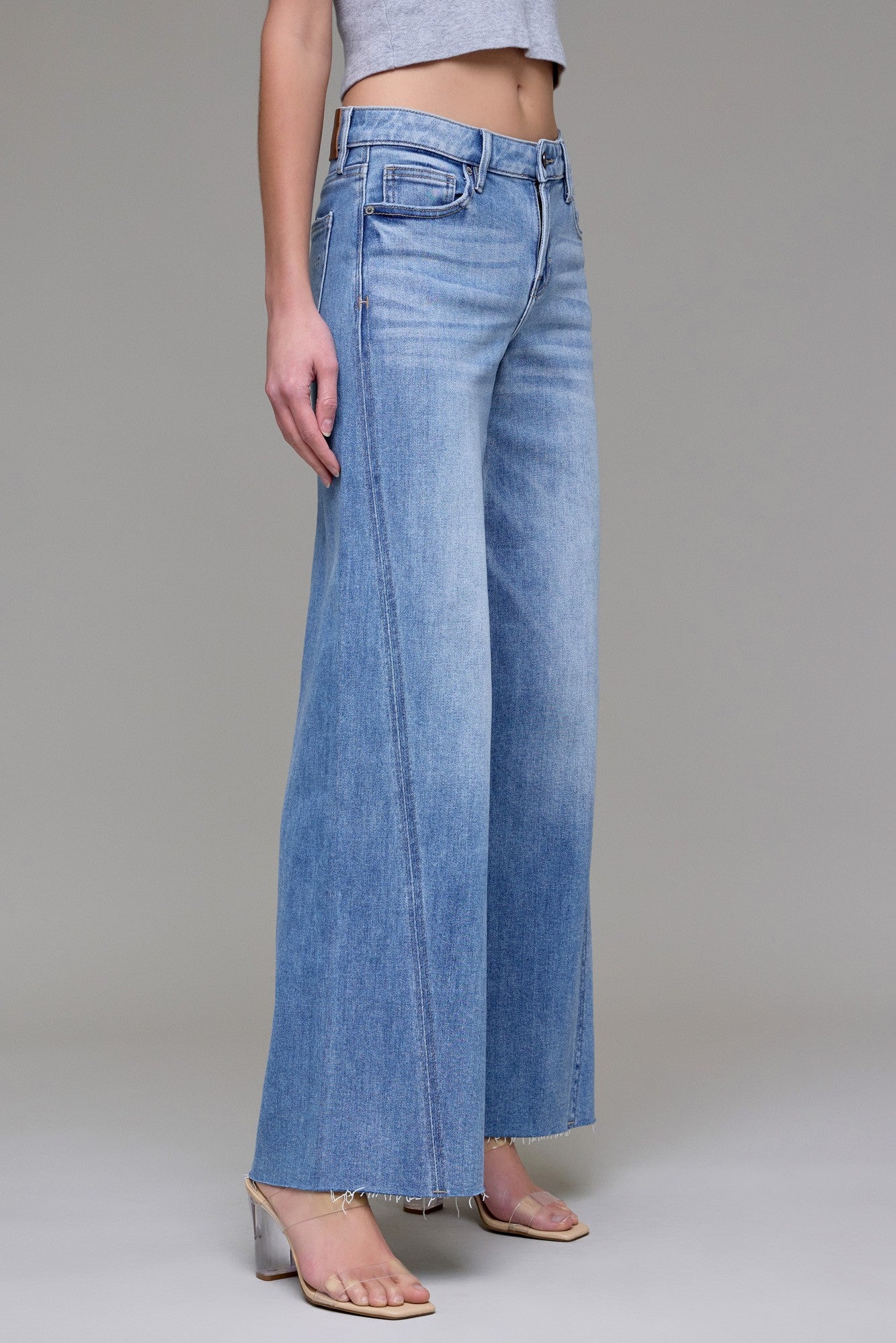 HIDDEN MID RISE WIDE LEG JEANS