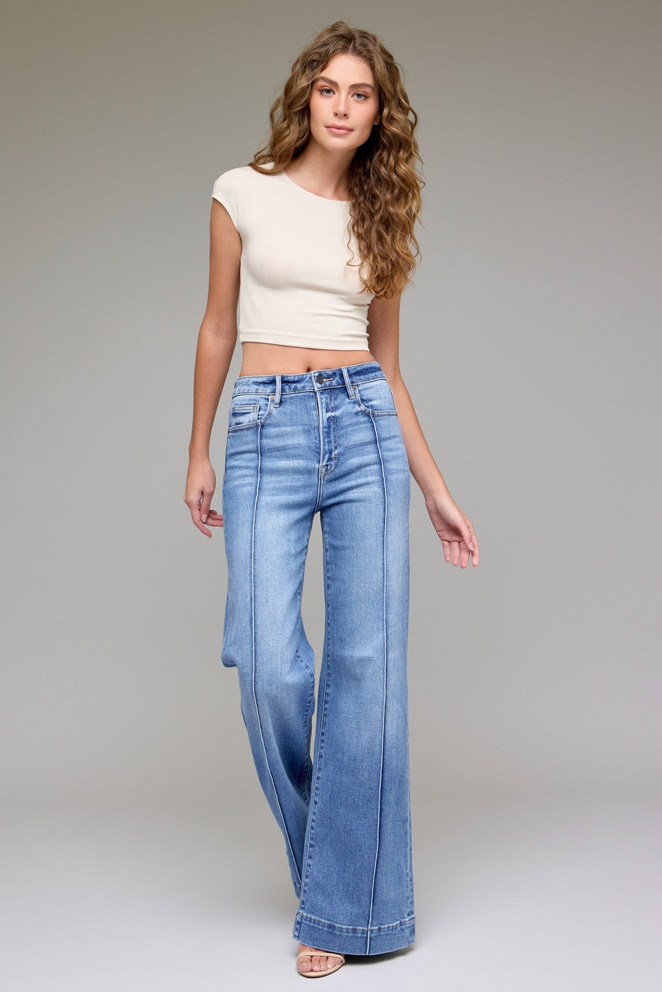 HIDDEN HAPPI PINTUCK FLARE JEANS
