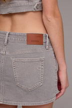 HIDDEN LOW RISE MINI SKIRT--GRAVEL