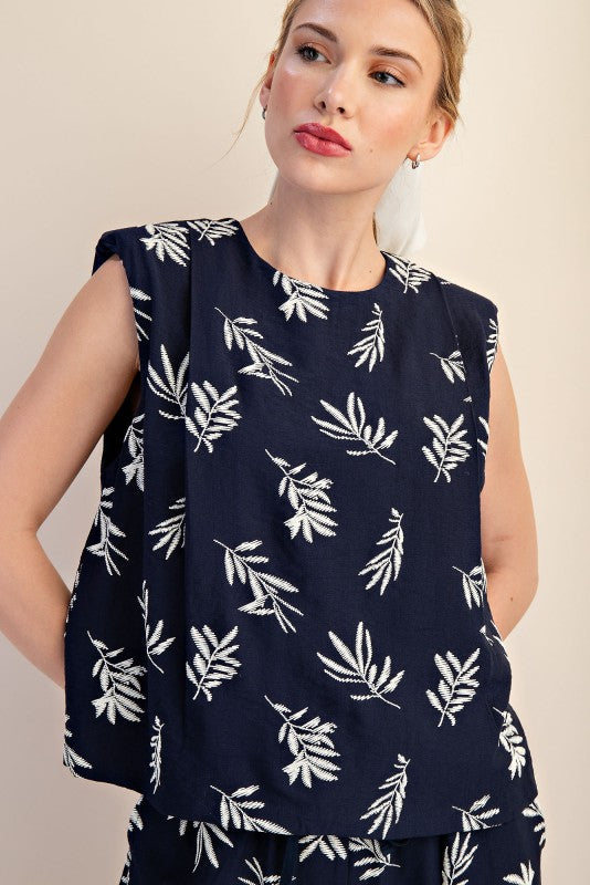 LEAF PATTERNED ROUND NECK TOP--NAVY
