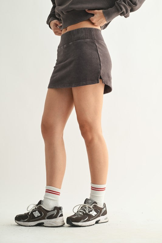 LUXE MINERAL WASH SKORT--ESPRESSO