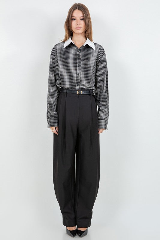 WOVEN PLAID BUTTON DOWN TOP WITH CONTRAST COLLAR--BLACK/WHITE