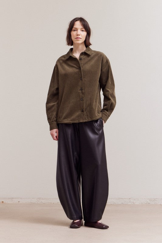 CORDUROY BUTTON DOWN SHACKET--BROWN