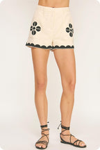 CONTRAST EMBROIDERY SHORTS--ECRU/BLACK