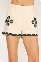 CONTRAST EMBROIDERY SHORTS--ECRU/BLACK