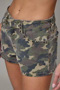 HIDDEN MID RISE GROMMET DETAILED SHORTS--CAMO