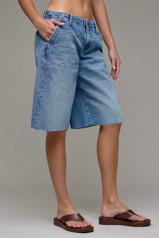 HIDDEN CLASSIC BARREL JORTS--MEDIUM WASH