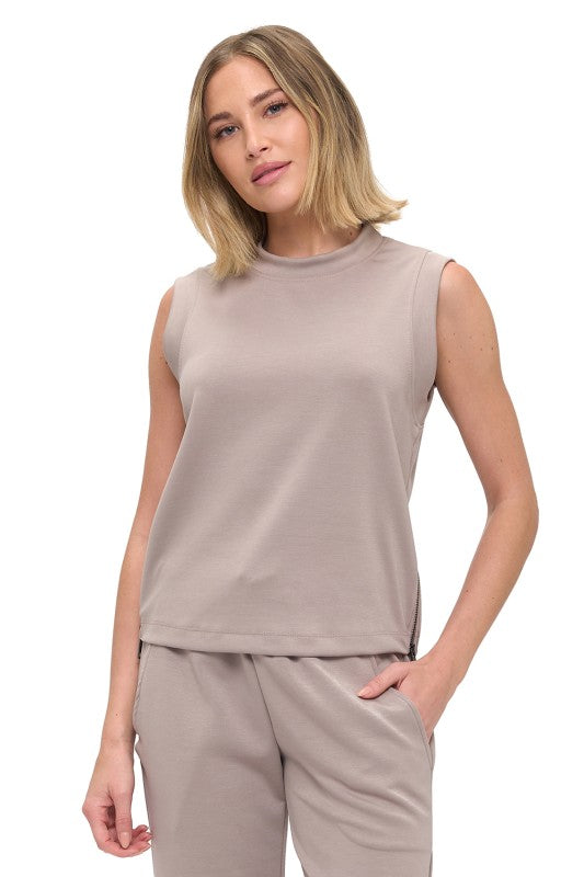 SCUBA ZIPPER DETAIL SLEEVELESS TOP--TAUPE