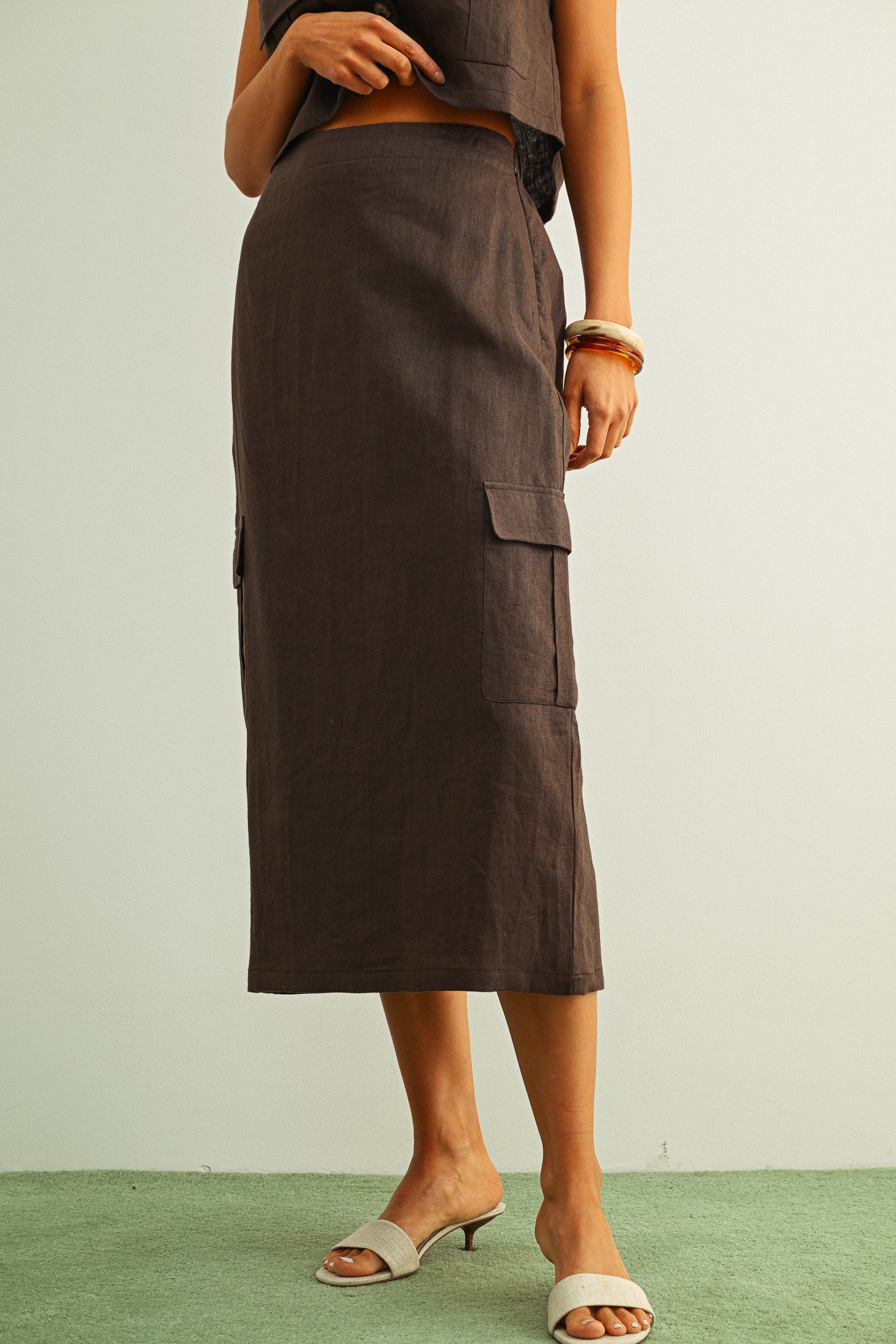 CARGO POCKET LINEN SKIRT--ESPRESSO