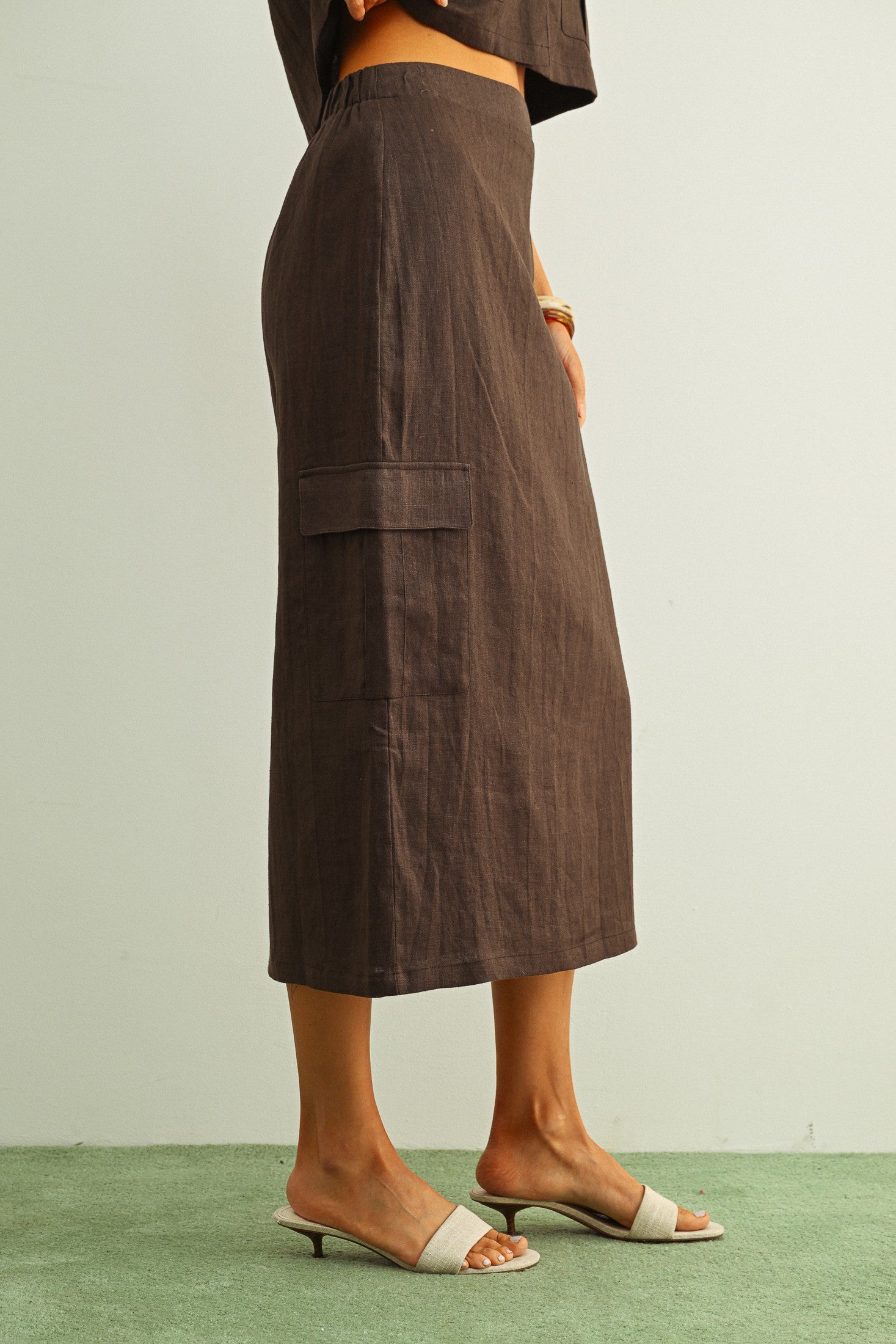 CARGO POCKET LINEN SKIRT--ESPRESSO