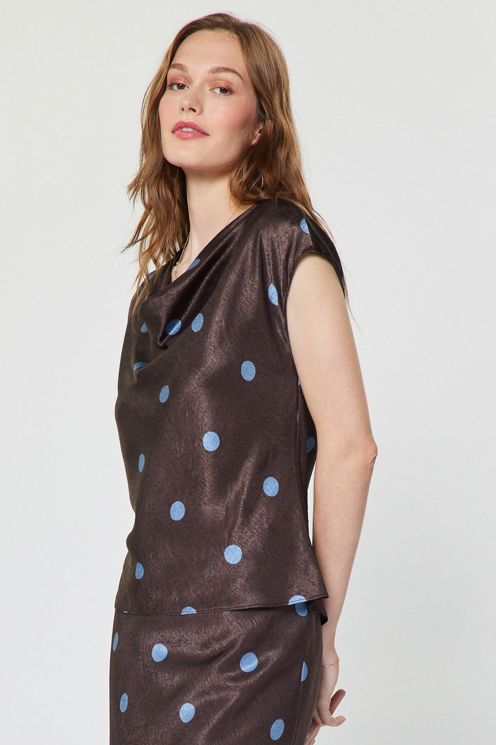 POLKA DOT COWL NECK CAP SLEEVE TOP--BROWN/BLUE MIX