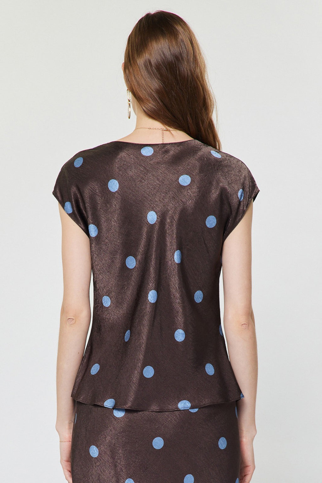 POLKA DOT COWL NECK CAP SLEEVE TOP--BROWN/BLUE MIX