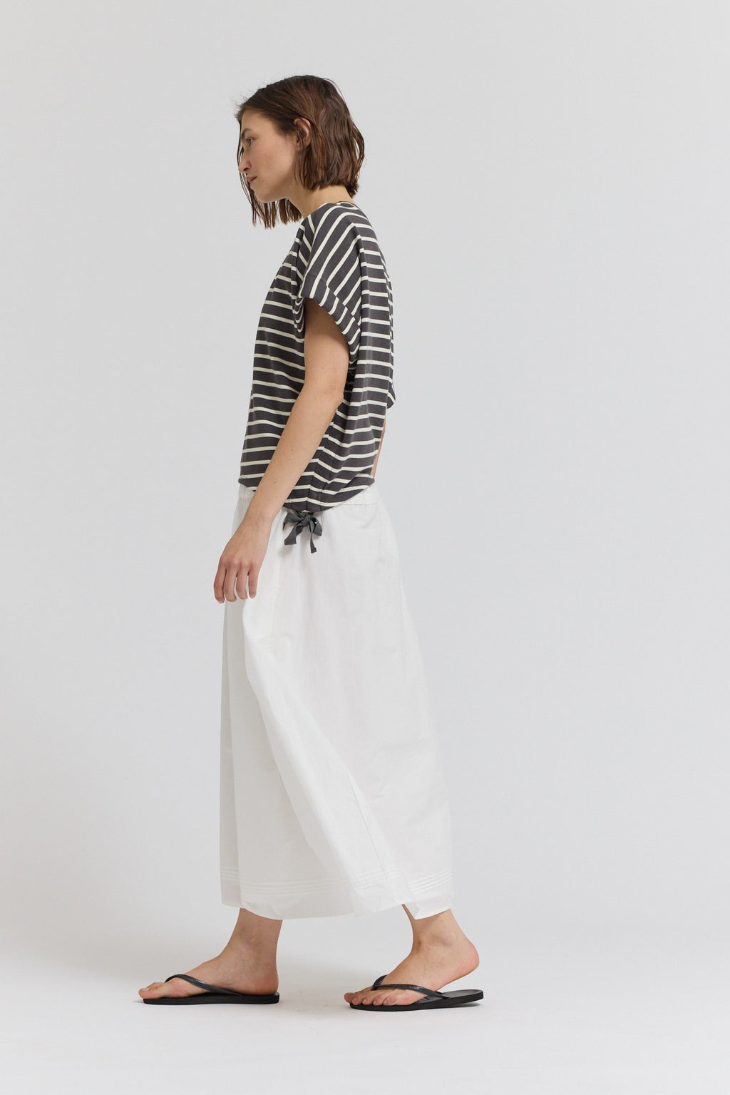 STRIPE SIDE DRAWSTRING TEE--STEEL