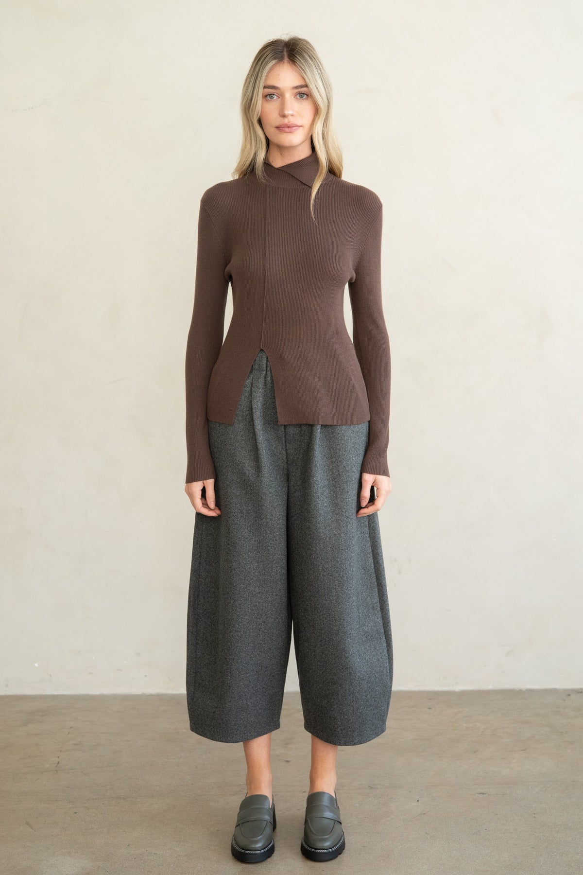 TURTLENECK RIB KNIT LS TOP--CHOCOLATE