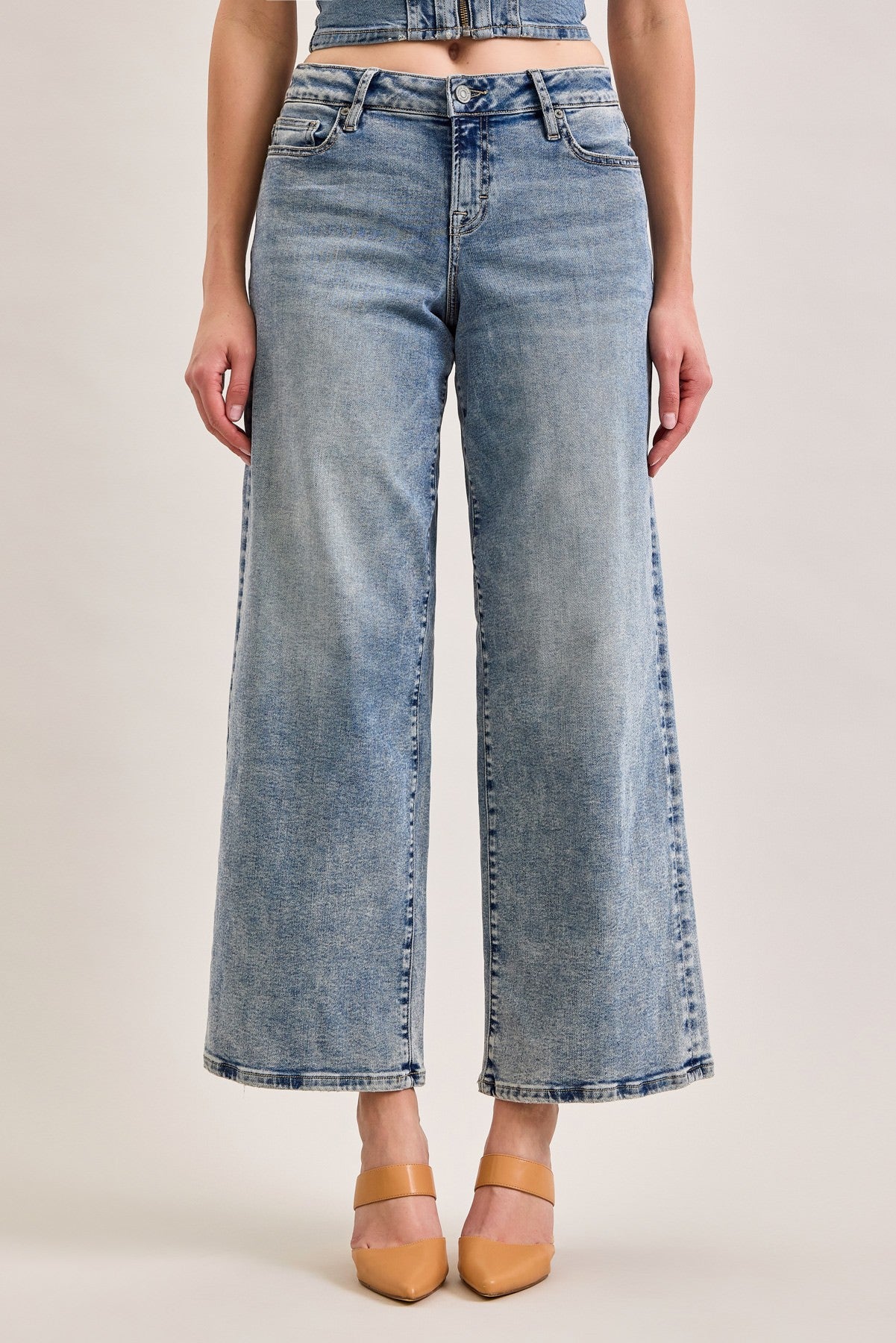 HIDDEN NORI CROPPED WIDE LEG JEANS--MEDIUM LIGHT