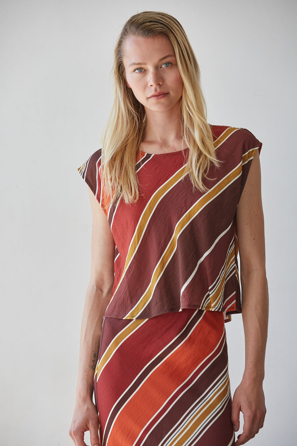 ISSEY STRIPED TOP--CHOCOLATE/RUST