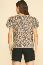LEOPARD PRINT KNIT SWEATER SHIRT