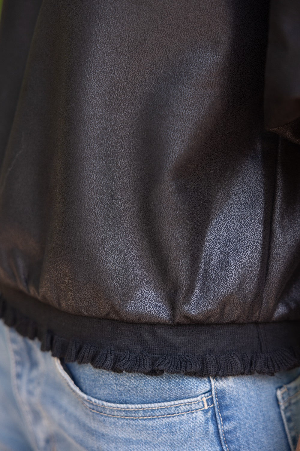 FAUX LEATHER PUFF SLEEVE TOP--BLACK