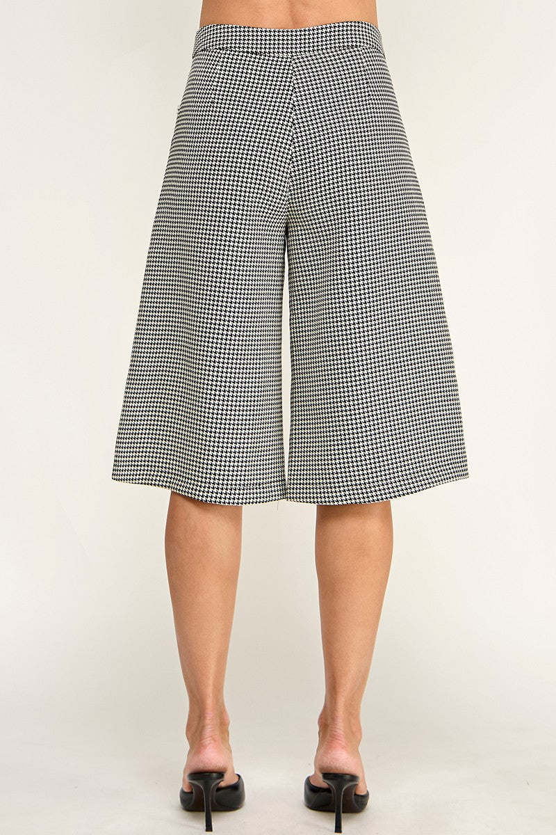 LACE DETAIL GAUCHO PANTS--BLACK MULTI