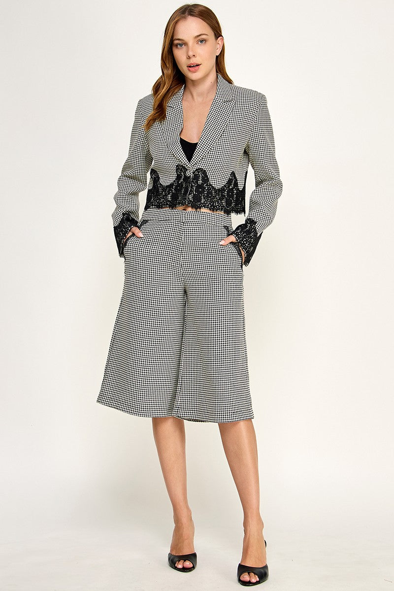 LACE DETAIL GAUCHO PANTS--BLACK MULTI
