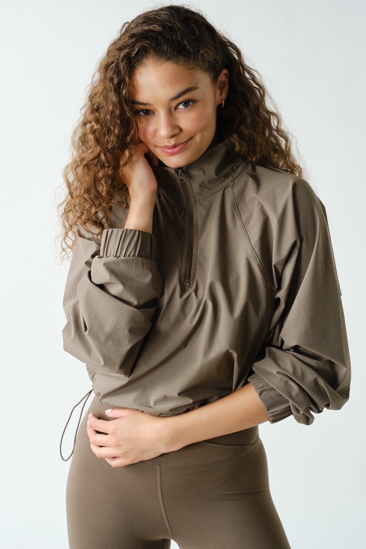 SCULPT HALF ZIP ACTIVE PULLOVER--TRUFFLE