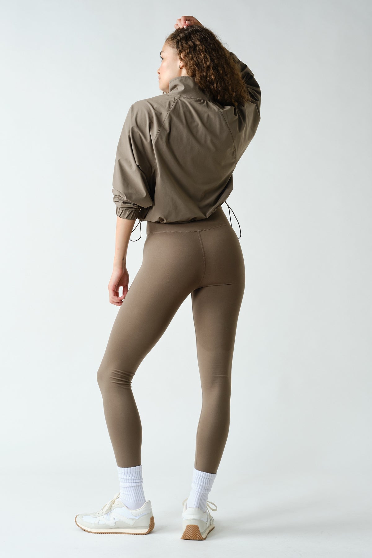 SCULPT HALF ZIP ACTIVE PULLOVER--TRUFFLE