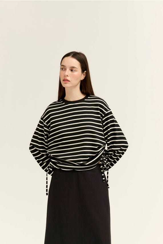 CREWNECK SWEATSHIRT WITH SIDE DRAWSTRINGS--BLACK CREAM