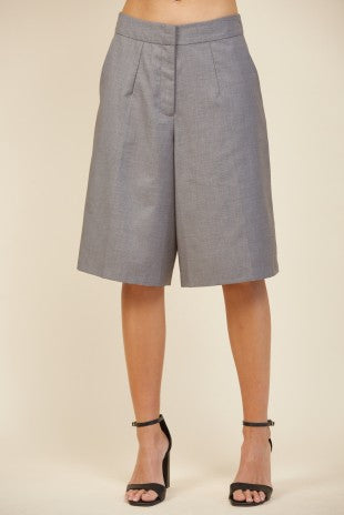 WOVEN BERMUDA DRESS SHORTS--GREY