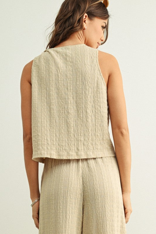 CRINKLED SLEEVELESS BUTTON FRONT VEST TOP--OATMEAL