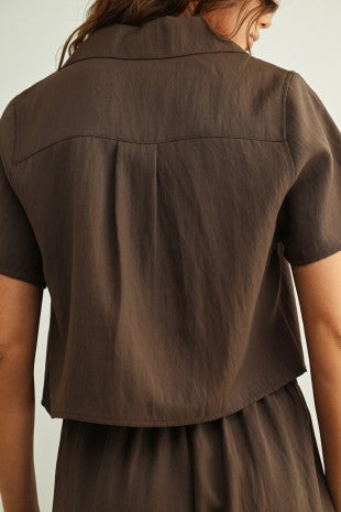 BUTTON FRONT TOP--BROWN