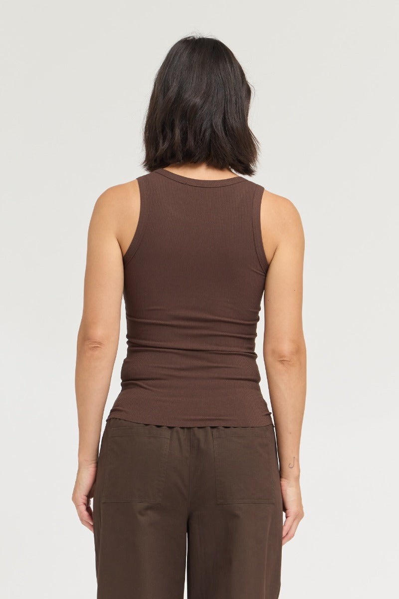 BINDING RIBBED TANK TOP--CHOCOLATE
