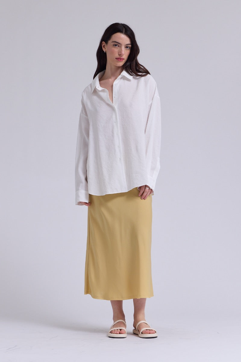 SOFT OVERFIT OFF WHITE SHIRT