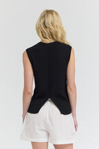 BACK SLIT SLEEVELESS TANK TOP--BLACK