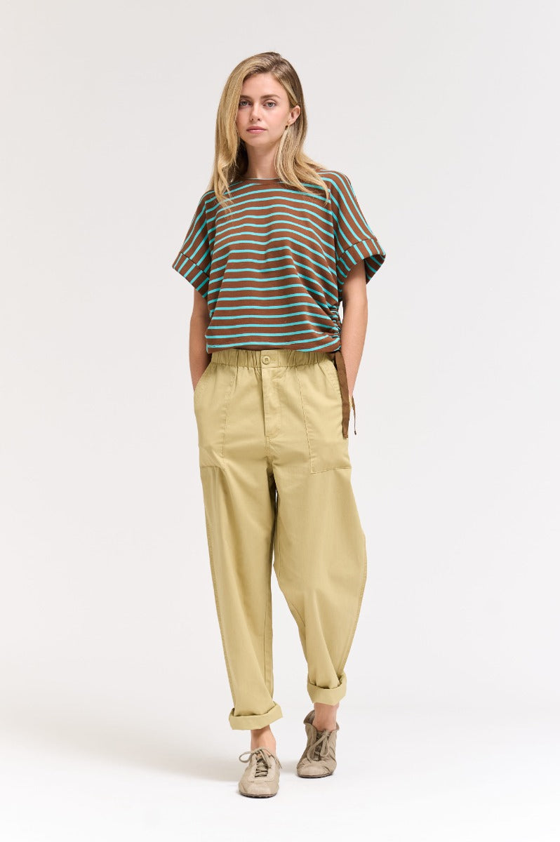 STRIPE SIDE DRAWSTRING TEE--CHOCOLATE